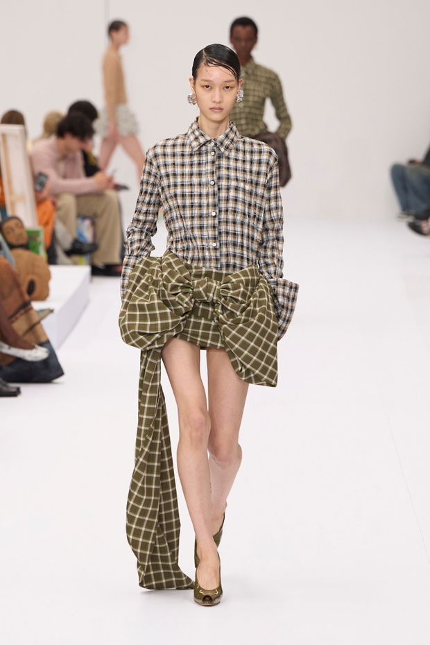 Acne S25 032