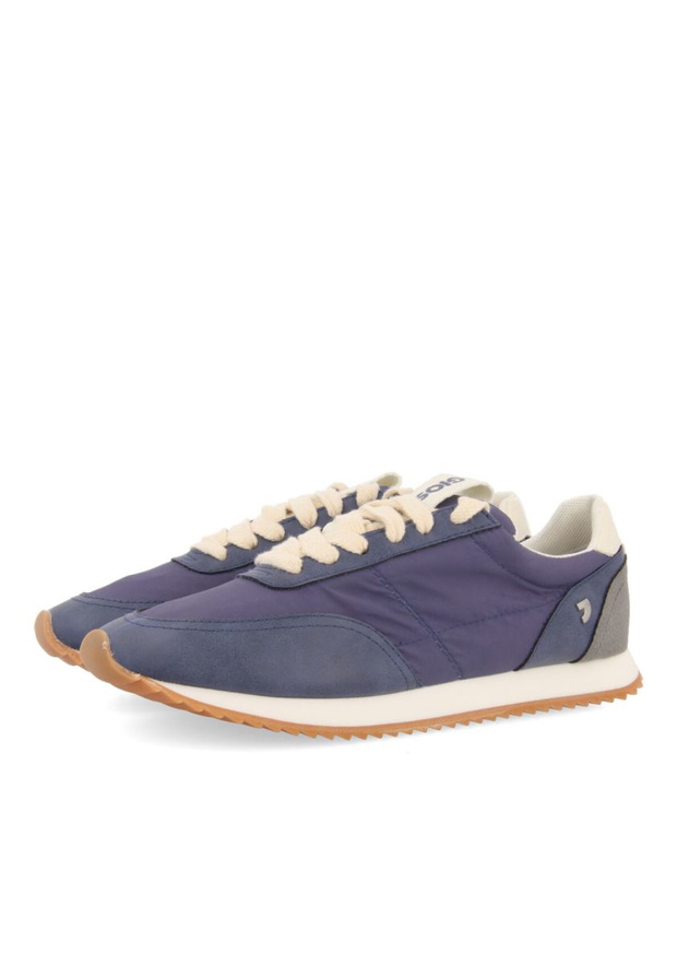 sneakersy