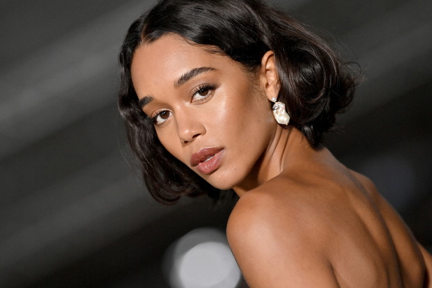 modne kolory włosów/laura harrier