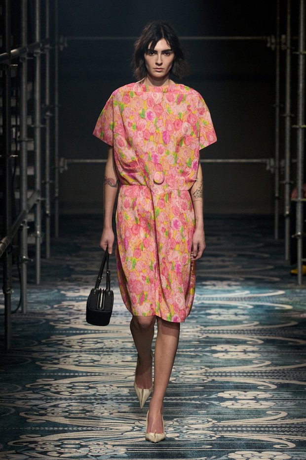 Prada F25 021