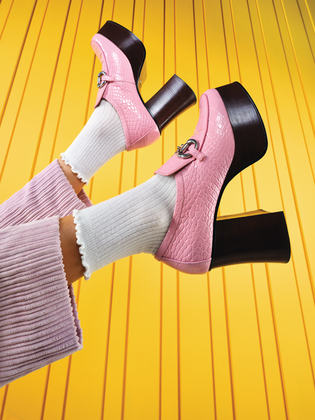 rt_Spring_Still_Life_Footwear_499