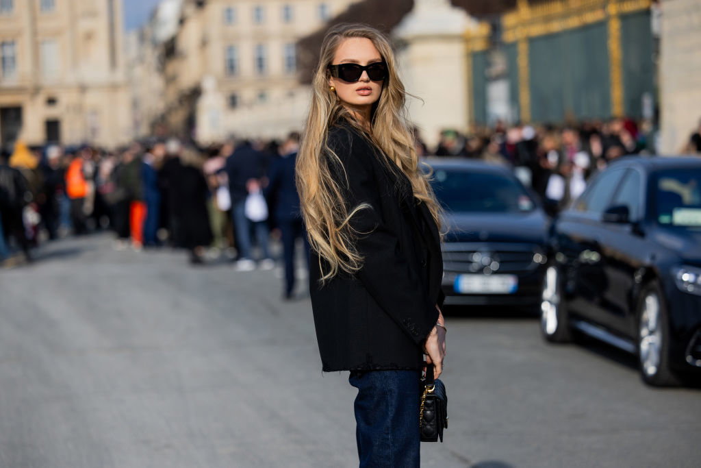 Street Style - Paris Fashion Week - Womenswear Fall/Winter 2024/2025 - Day Two