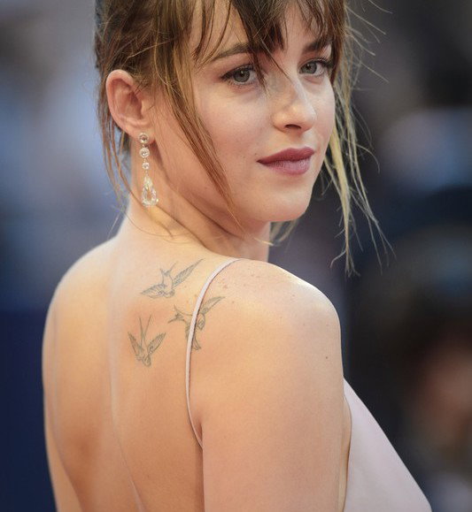 Tatuaże gwiazd: Dakota Johnson