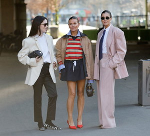 Street Style - Paris Fashion Week - Womenswear Fall/Winter 2025/2026 - Day Three