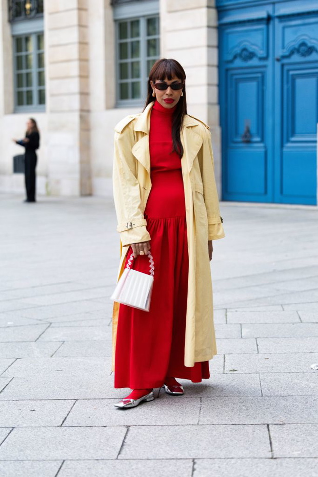 Street Style - Paris Fashion Week - Haute Couture Spring-Summer 2025 - Day Two