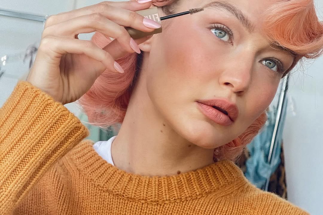 Gigi Hadid makijaż oczu kolorowy