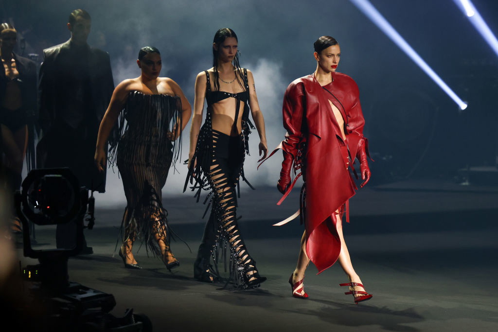 Mugler : Runway - Paris Fashion Week - Womenswear Fall/Winter 2024-2025