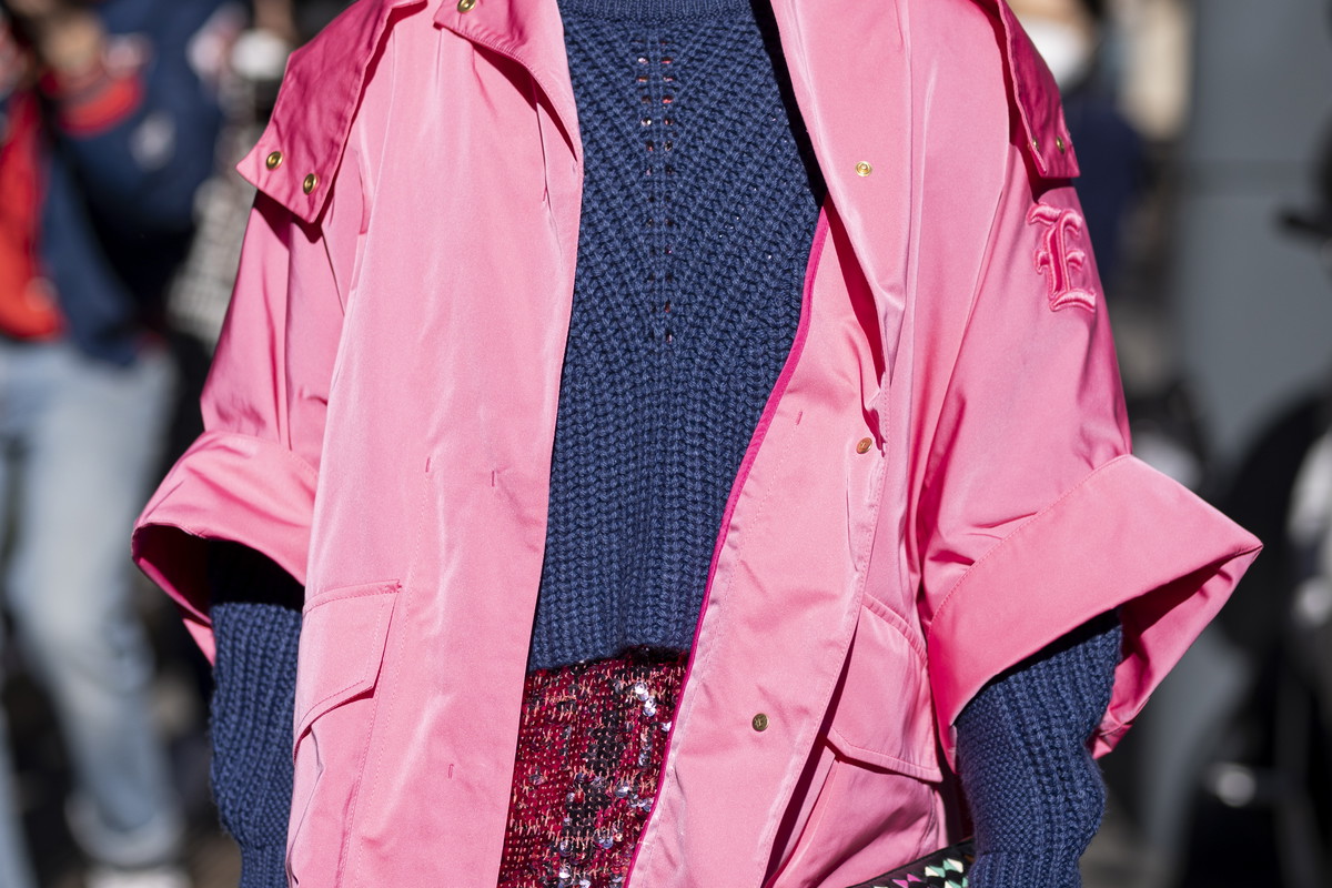 Street Style - Day 4 - Milan Fashion Week Fall/Winter 2022/2023