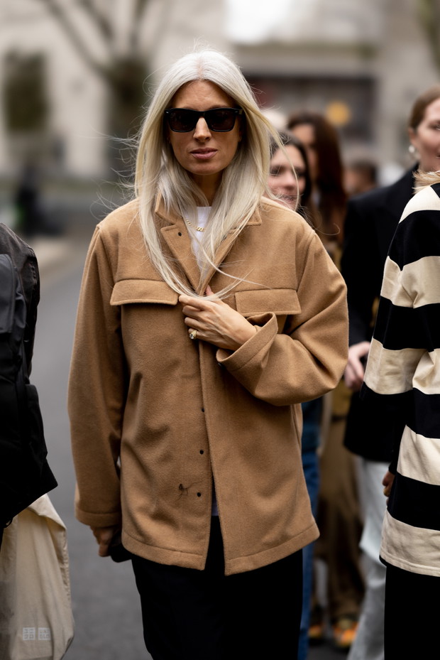 Jak noszą się teraz brytyjskie it-girls? Ponad 100 najlepszych stylizacji street style prosto z ulic Londynu LFW jesień-zima 2023/2024