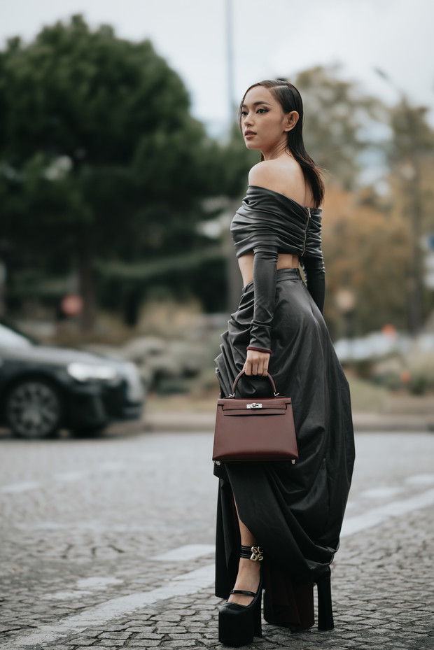 Torebki, buty i dodatki - street style z Paryża