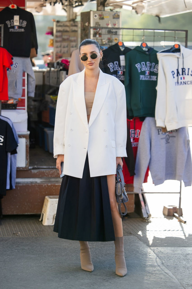 Street Style - Paris Fashion Week - Womenswear Spring/Summer 2024 - Day Eight