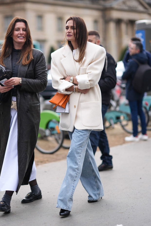 Street Style - Paris Fashion Week - Womenswear Fall/Winter 2024/2025 - Day Nine