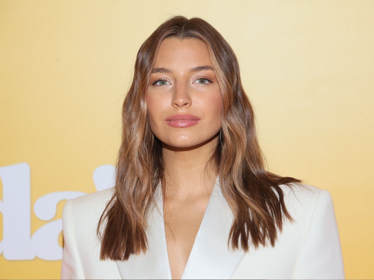 Julia Wieniawa nosi body i gorsety – kontrowersyjny trend z lat 90. wraca do mody
