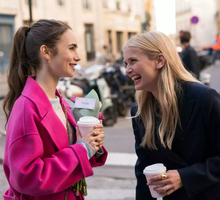 Lily Collins i Camille Razat