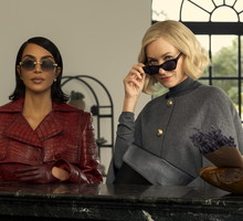KIM KARDASHIAN, NAOMI WATTS