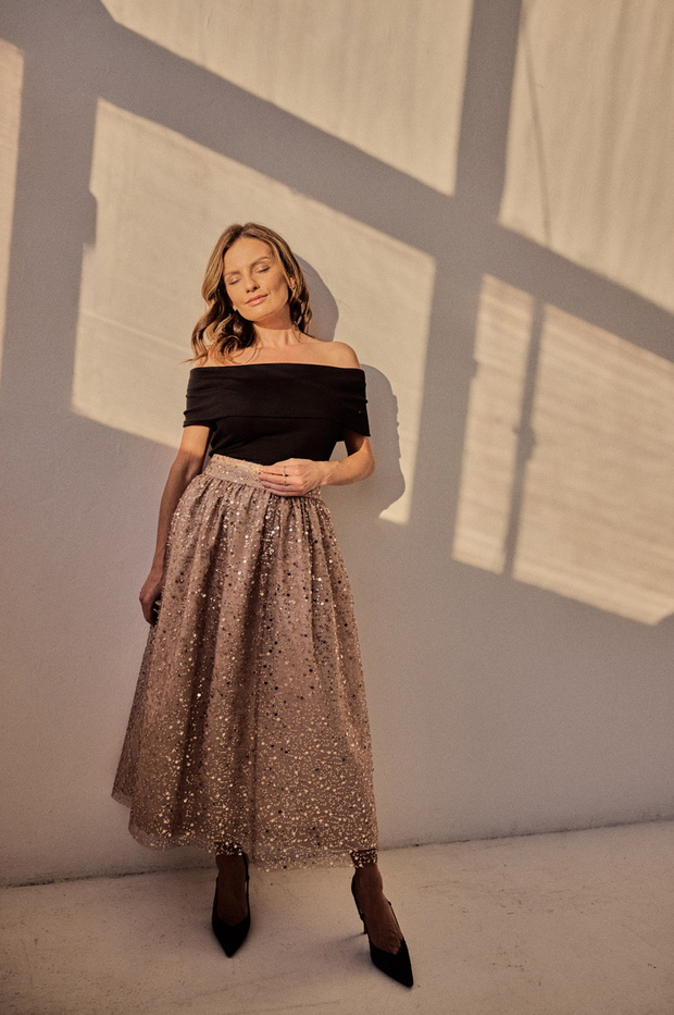 Cekinowa spódnica we francuskim stylu