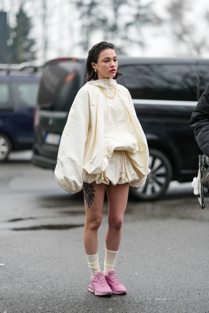 Street Style - Day 1 - Milan Fashion Week - Womenswear Fall/Winter 2025/2026