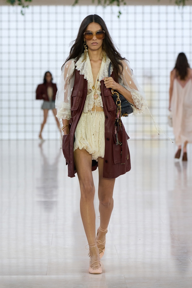 Chloe S25 023 (1)
