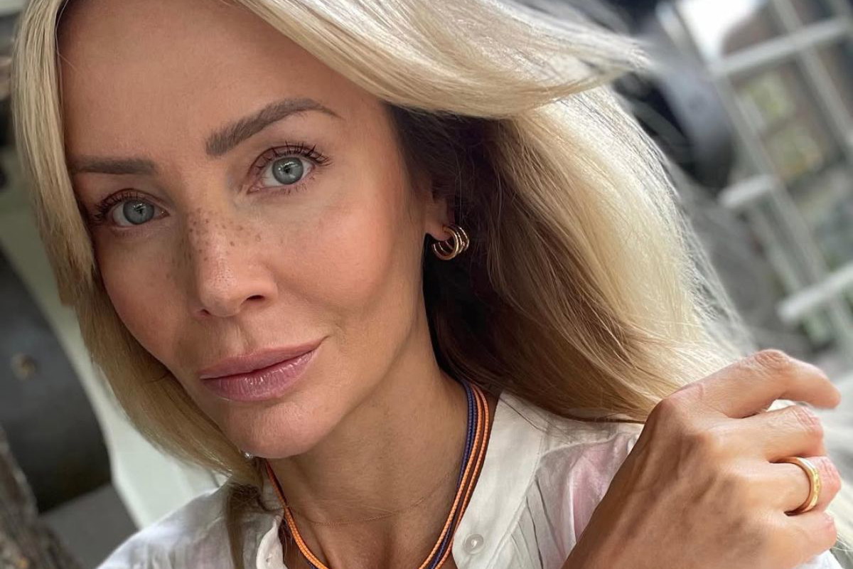 Agnieszka Woźniak-Starak w modnym komplecie na lato