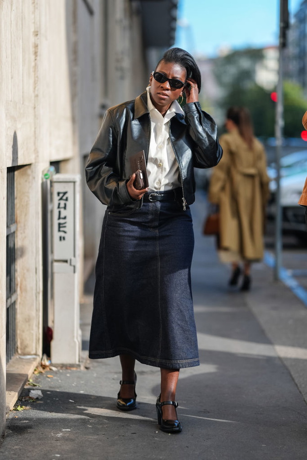 Street Style - Day 3 - Milan Fashion Week - Womenswear Spring/Summer 2025