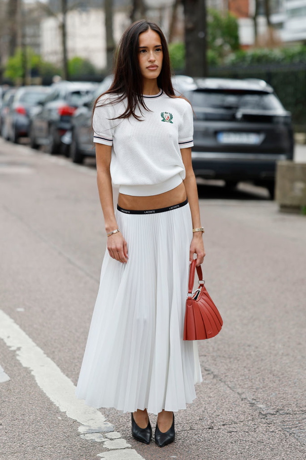 Street Style - Paris Fashion Week - Womenswear Fall/Winter 2025/2026 - Day Seven
