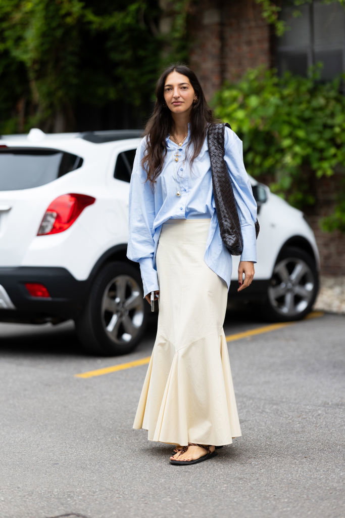 Street Style - Day 2 - Milan Fashion Week - Womenswear Spring/Summer 2025
