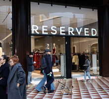 Top z baskinką z Reserved w stylu "feminine flair"