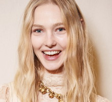 Jestem redaktorką beauty i wybrałam TOP4 odżywki do długich blond włosów. Używam numeru "1" od 3 lat