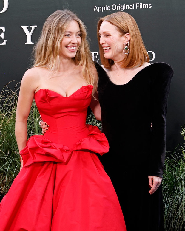 Sydney Sweeney i Julianne Moore