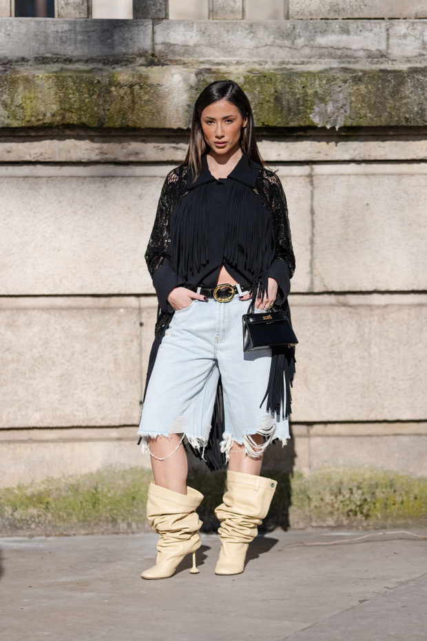 Street Style - Paris Fashion Week - Womenswear Fall/Winter 2025/2026 - Day Six