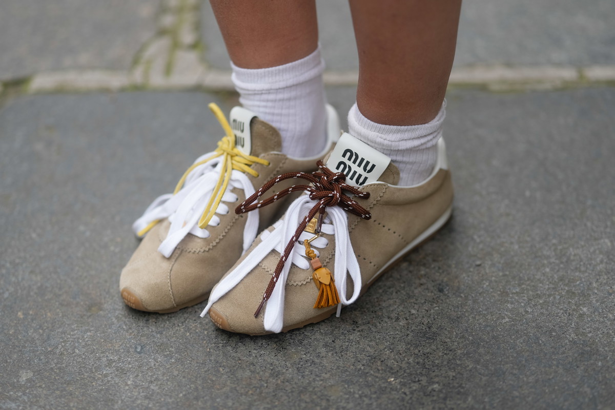 Sneakerinas to nowy hit lata. Wyglądają jak baleriny!