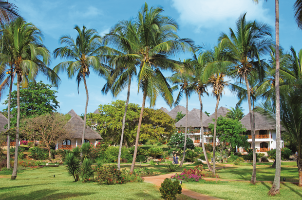 Hotel Bluebay Beach Resort &amp; Spa