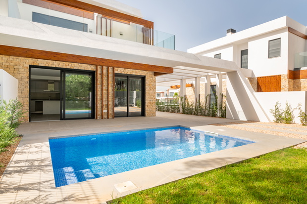 Luz de Cala Ratjada by TM, Mallorca
