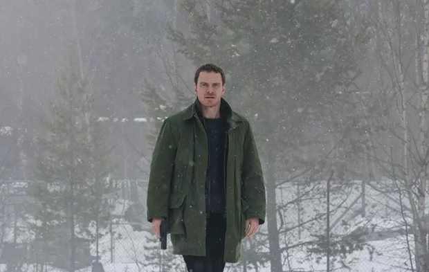 Michael Fassbender w filmie "Pierwszy śnieg"