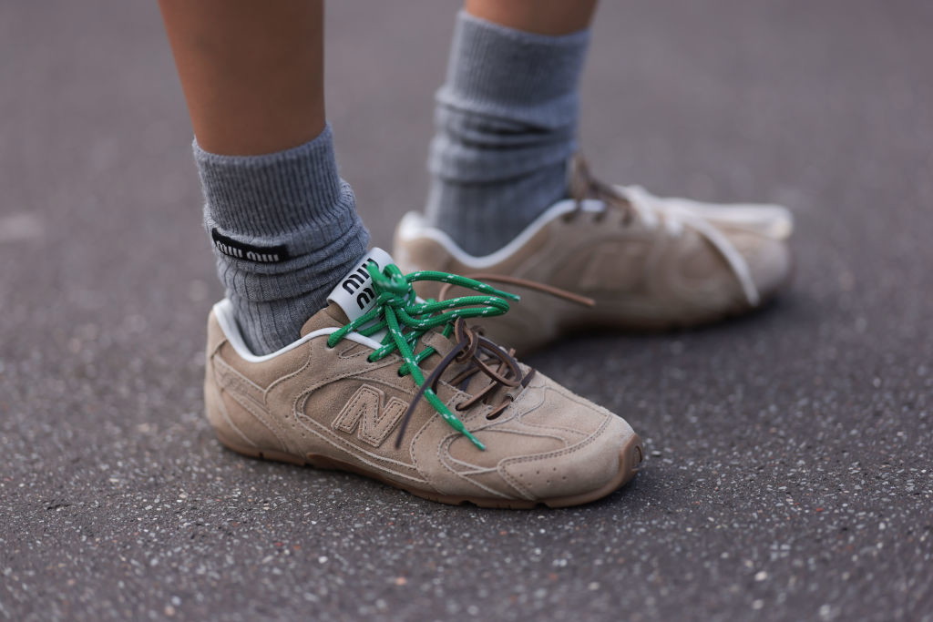 Street Style - Paris Fashion Week - Womenswear Fall/Winter 2024/2025 - Day Nine