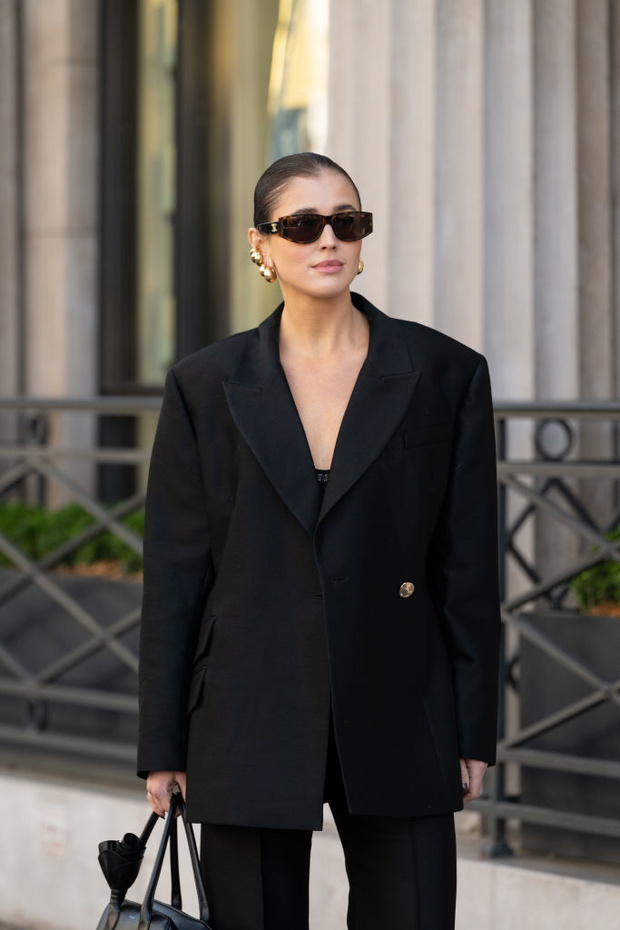Marynarka Magdy Mołek to hit sezonu lato 2025. Styl power dressing wraca