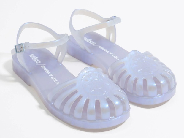 dziwne buty