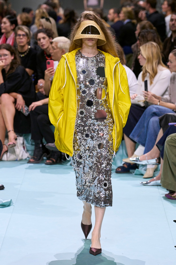 Prada S25