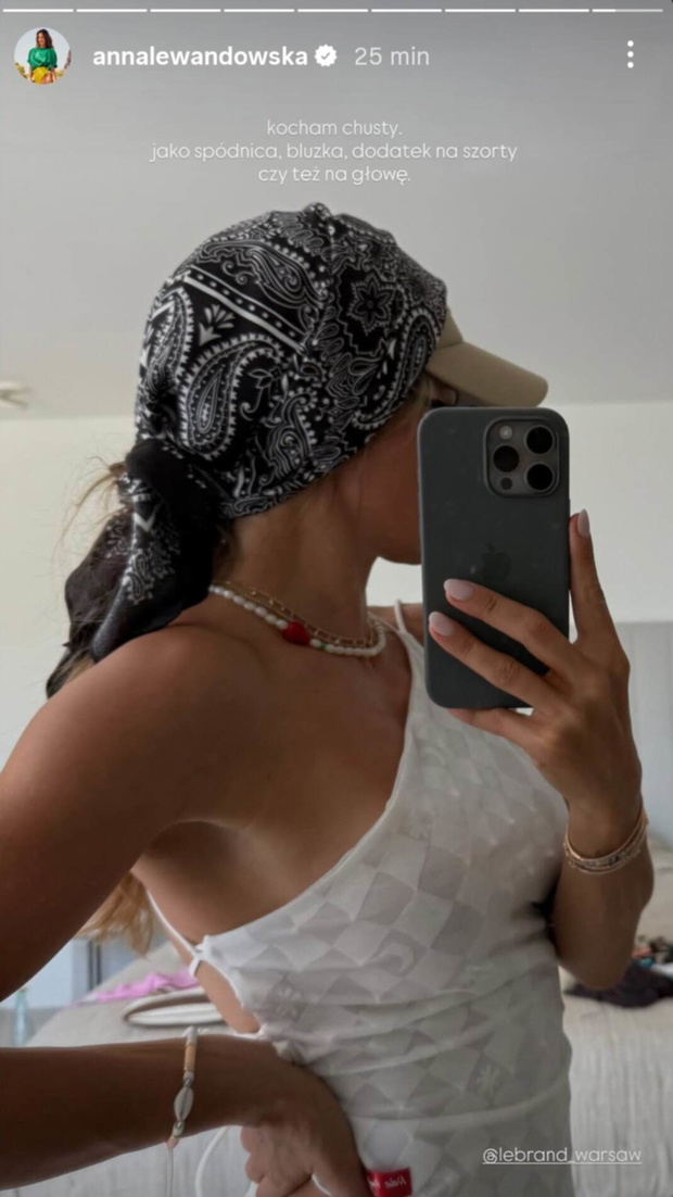 Anna Lewandowska stylizuje bandanę w stylu retro boho