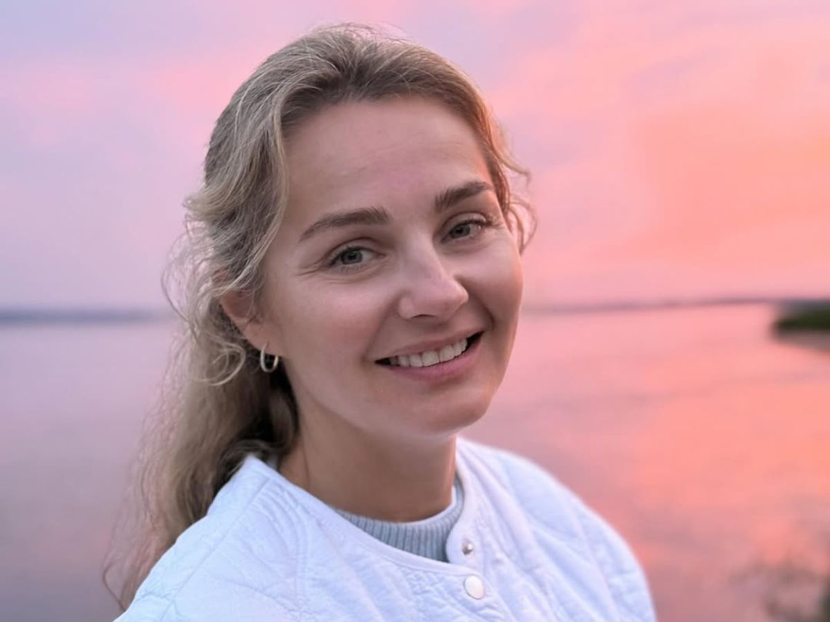 Małgorzata Socha w stylizacji na plażę
