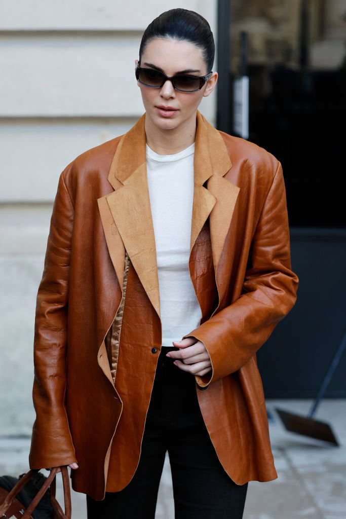 Street Style - Paris Fashion Week - Haute Couture Spring-Summer 2025 - Day One