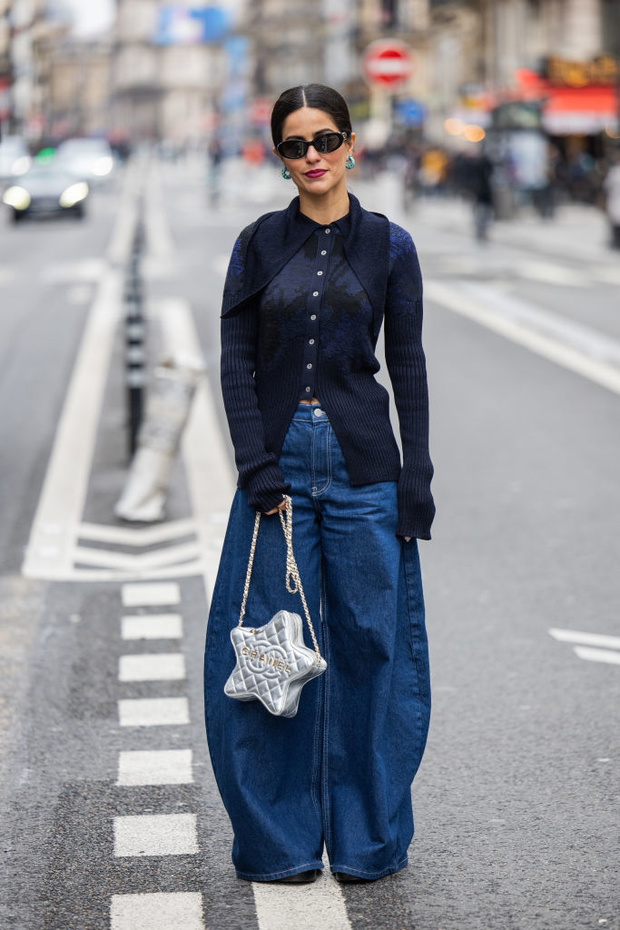 Street Style - Paris Fashion Week - Womenswear Fall/Winter 2024/2025 - Day Seven