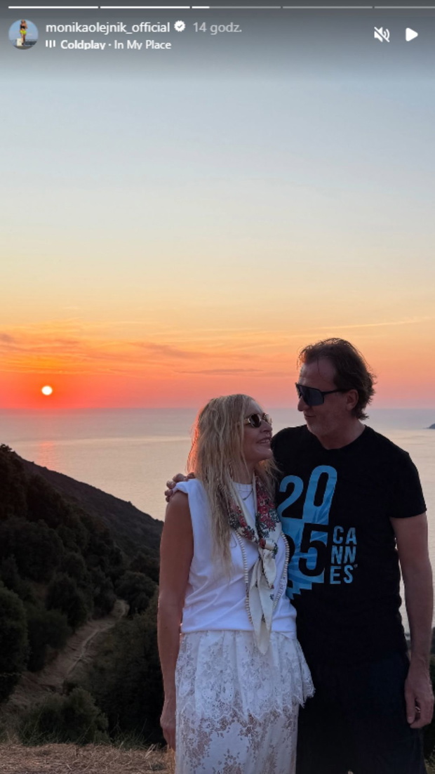 Monika Olejnik w białej spódnicy maxi