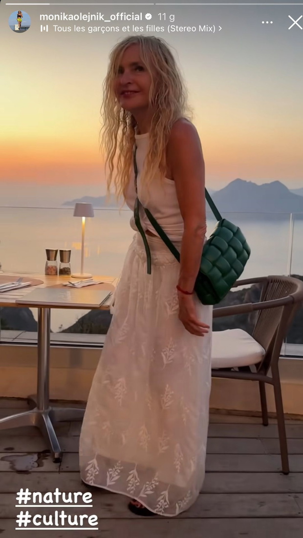 Monika Olejnik w białej spódnicy maxi