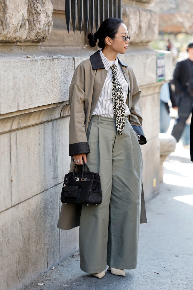 Street Style - Paris Fashion Week - Womenswear Fall/Winter 2025/2026 - Day Six