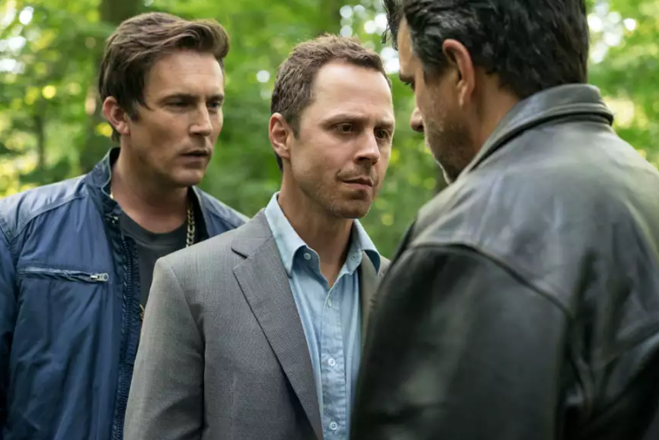 Błyskotliwy serial kryminalny "Sneaky Pete"