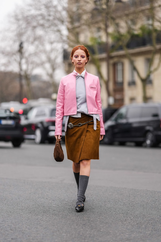 Street Style - Paris Fashion Week - Womenswear Fall/Winter 2025/2026 - Day Nine