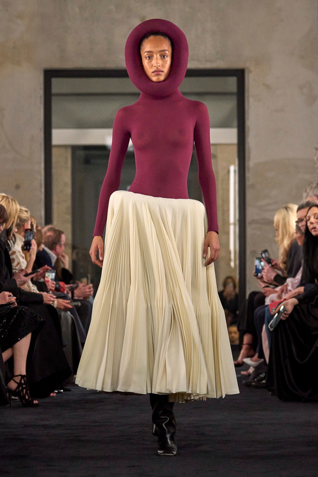 Alaia F25