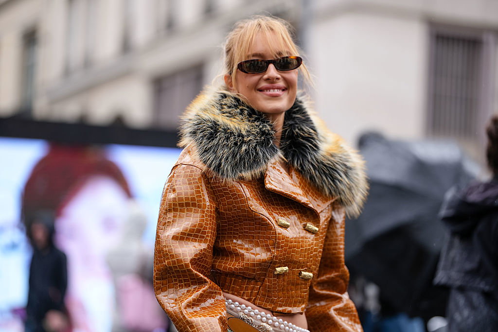 Street Style - Paris Fashion Week - Haute Couture Fall/Winter 2025/2026 - Day One