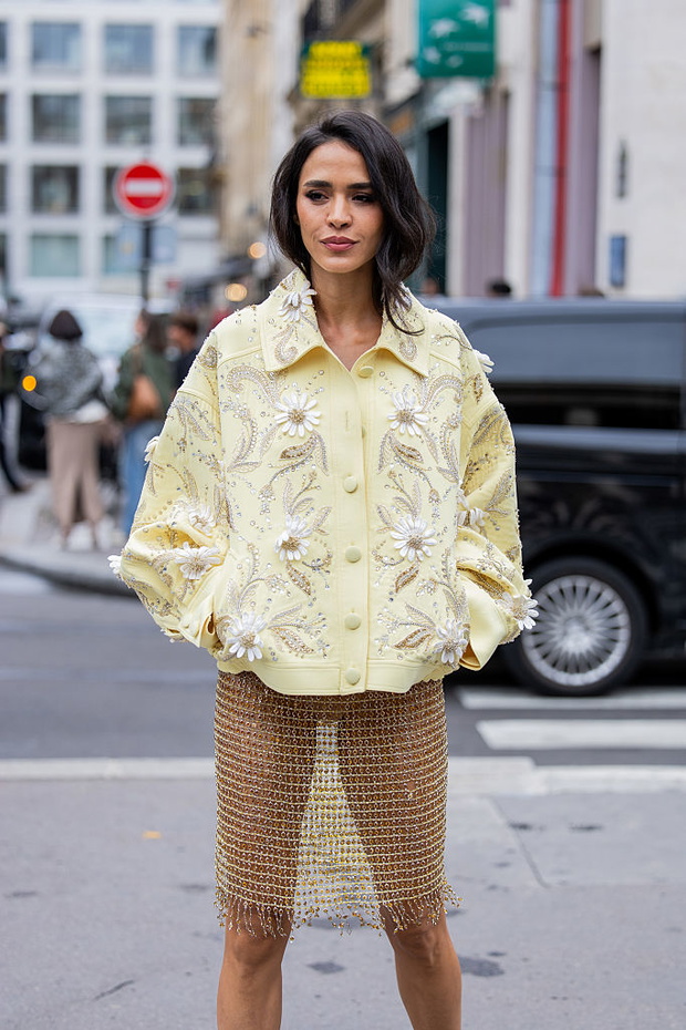Street Style - Paris Fashion Week - Haute Couture Fall/Winter 2025/2026 - Day One